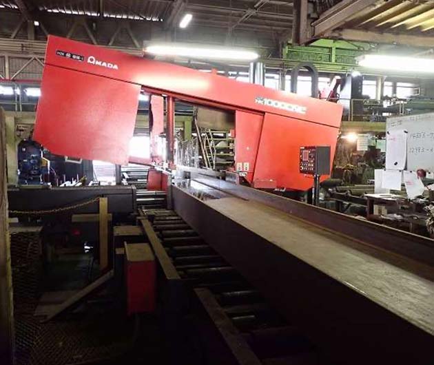 双和金属の切断作業